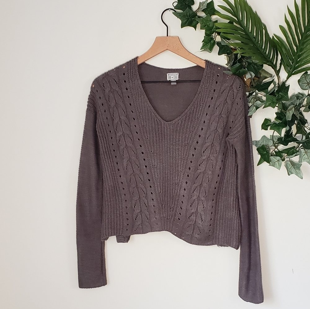 ●Converse One Star V Neck Gray Long Sleeve…